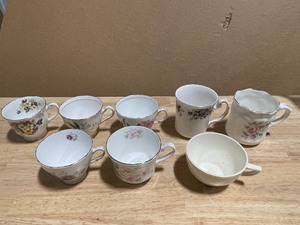 lot 106 image: Bone China (see pics)