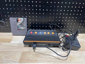 lot 112 image: Atari Flashback and Nintendo Mario BrosDuck Hunter
