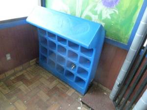 lot 3 image: Blue Shoe Bin