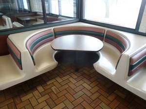 lot 11 image: Booth Set #11 Corner Booth Set