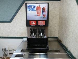 lot 17 image: FBD Slushy MachineStation