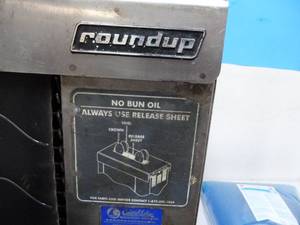 lot 61 image: Round Up Vertical Toaster