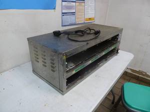 lot 63 image: Prince Castle Sandwich Holding Bin