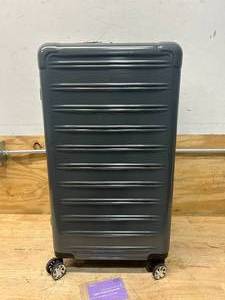lot 78 image: IFLY SMART Travel Trunk