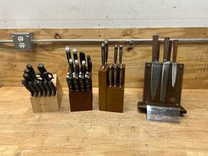 lot 80 image: Retail Knife Displays