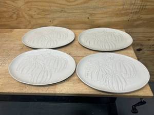 lot 89 image: THRESHOLD Lot of 4- Serving Platters Stoneware