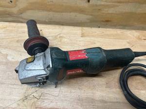 lot 50 image: METABO 4-12 Disc Grinder