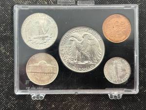 1945 US MINT SET