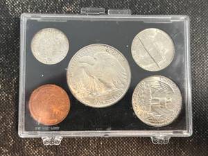 1945 US MINT SET