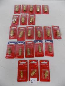 lot 61 image: 22 - Brass Flair Unions