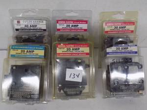 lot 134 image: 6 - 40 AMP  30 AMP  20 AMP Breakers