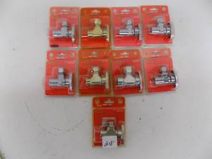 lot 218 image: 9 - Angle Valves