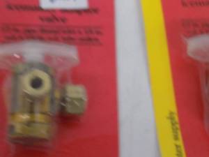 lot 221 image: 3 - Ice Maker Adaptor Valves