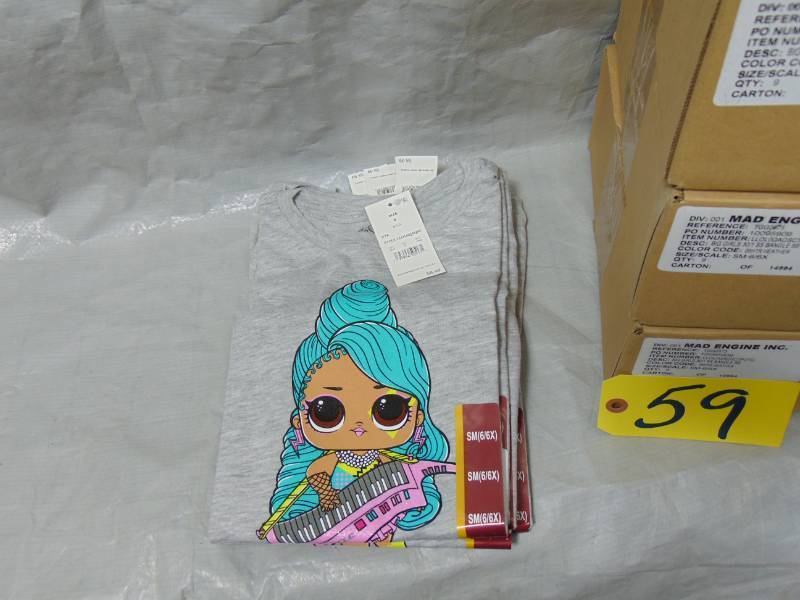 lot 35 image: 45 Pack Girls L.O.L. Surprise Key Matic Short Sleeve T-Shirt -SM(66X)