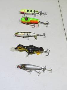 lot 61 image: Mixed Lot of MuskieNorthern Lures (5)