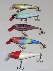 lot 63 image: Mixed Lot of MuskieNorthern Lures (5)
