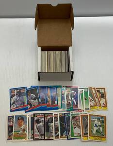Vintage Unsorted Baseball Cards