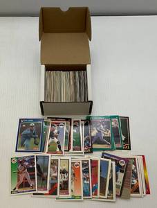 Vintage Unsorted Baseball Cards