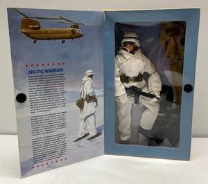 1998 G.I. Joe Classic Collection Limited Edition U.S. Coldweather Action Figure (NIB) Box Beat Up