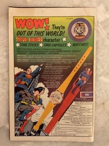 lot 41 image: BATMAN Now in Every Issue Green Arrow.