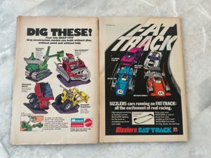 lot 211 image: set of 2 DC Comics.