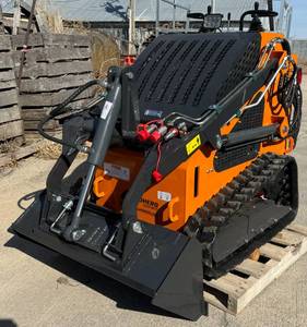 lot 5 image: Landhero Stand On Mini Skid Loader