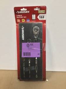 lot 40 image: Husky 144-Position Ratchet Set with EVA Tray (3-Piece) Customer Returns See Pictures