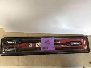 lot 44 image: Husky Pry Bar Set (3-Piece) Customer Returns See Pictures