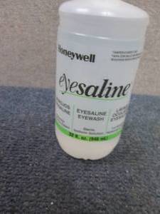 lot 13 image: 11- 32 oz Honeywell Eyewash Eyesali...
