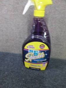 lot 26 image: 9-33.8 oz Bottles Sparkle Glass Cle...