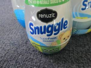 lot 28 image: 11- ReNuzit Snuggle...