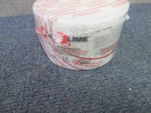 lot 46 image: 14- 2.5 oz Containers CarbO2 Lime A...