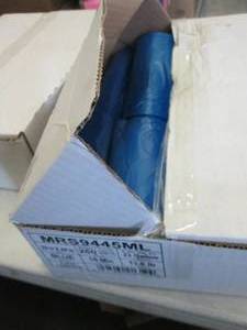 lot 91 image: Case of 250- 23 Gallon 29x44 inch B...