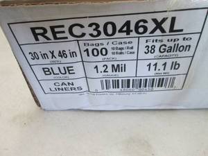 lot 98 image: Case of 100 - 38 Gallon  30x46 inch...
