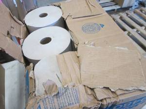 lot 112 image: Damaged Case - 6 Rolls enMotion Pap...