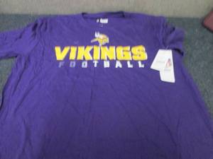 lot 170 image: NWT Large Vikings Tshirt...