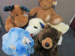 lot 204 image: 5 Assorted Plush...