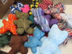 lot 207 image: Lot of Fabric Teddy Bears...