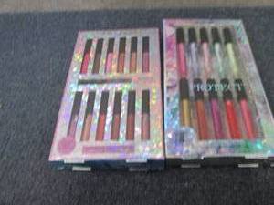 lot 224 image: 2 Lip Gift Sets...