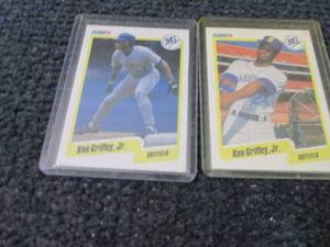 lot 259 image: 2- 1990 Fleer Ken Griffey Jr. Cards...