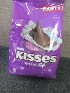 lot 359 image: 32.1 oz Bags Hersheys Special Dark...