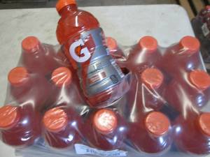 lot 370 image: 15- 28 oz Gatorade Strawberry Lemon...