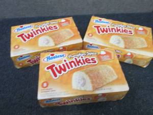 lot 390 image: 3- 10.86 oz Boxes Hostess Pumpkin S...