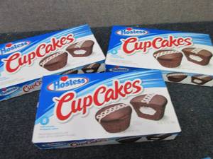 lot 392 image: 3- 12.7 oz Boxes Hostess Cupcakes...