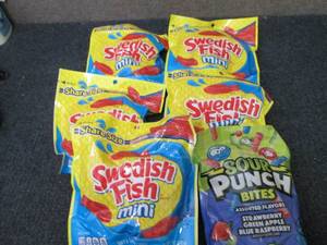 lot 431 image: 5- 12 oz Swedish Fish Mini, Sour Pu...