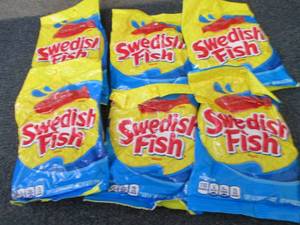 lot 433 image: 6- 8 oz Swedish Fish...