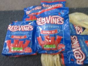 lot 442 image: 6- 8 oz RedVines...