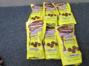 lot 461 image: 6- 4.5 oz Charleston Chew Rollers...