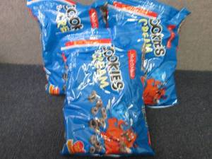 lot 487 image: 3- 21 oz Bags Malt O Meal Cookies &...