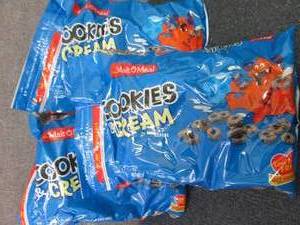 lot 488 image: 3- 21 oz Bags Malt O Meal Cookies &...